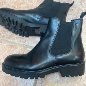 New vagabond ankle boots